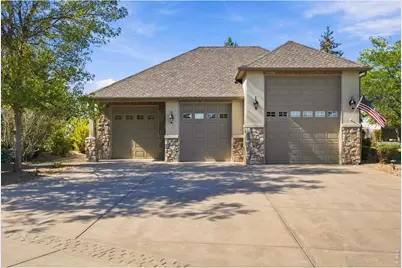 2075 Doyle Dr, Berthoud, CO 80513 - Photo 3
