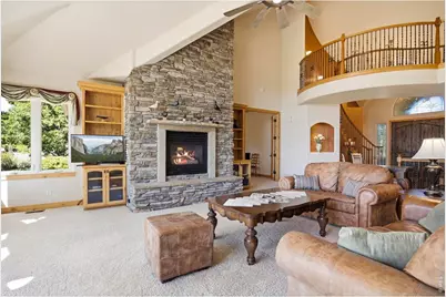 2075 Doyle Dr, Berthoud, CO 80513 - Photo 11