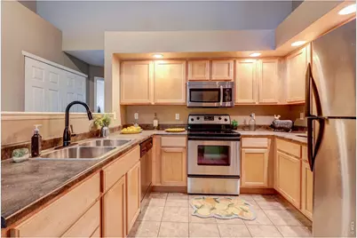 810 Lucca Dr, Evans, CO 80620 - Photo 9