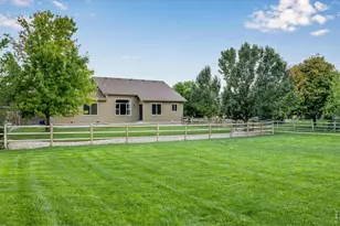 4746 Brenton Dr, Fort Collins, CO 80524 - Photo 43
