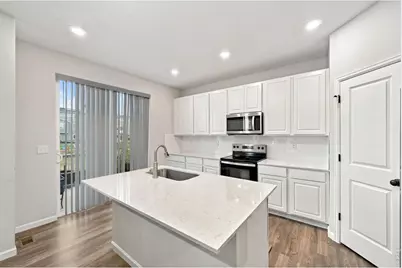12201 E 100th Dr, Commerce City, CO 80022 - Photo 13
