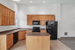 1827 E 11th St, Loveland, CO 80537 - Photo 7