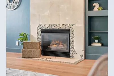 835 W 5th St, Loveland, CO 80537 - Photo 9