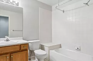 4442 S Auckland Ct, Aurora, CO 80015 - Photo 13