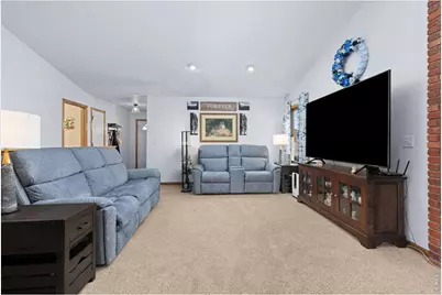 910 N 4th St, Johnstown, CO 80534 - Photo 13