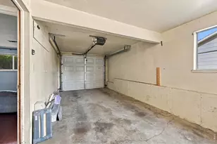 2404 N Van Buren Ave, Loveland, CO 80538 - Photo 23