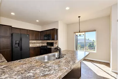 3094 Carney St, Loveland, CO 80538 - Photo 11