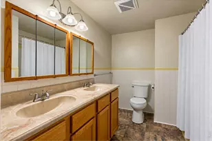 1048 Kane Dr, Longmont, CO 80501 - Photo 31