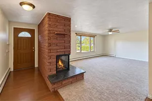 1048 Kane Dr, Longmont, CO 80501 - Photo 7