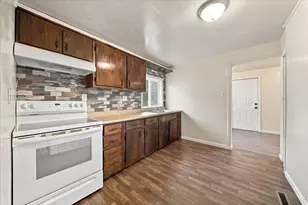 1809 6th St, Greeley, CO 80631 - Photo 3