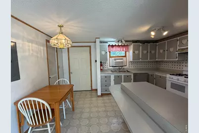 431 W Strohm St, Haxtun, CO 80731 - Photo 9