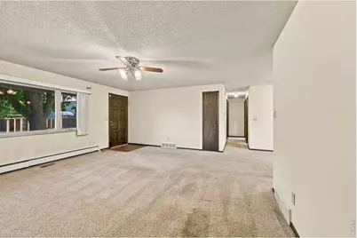 3233 Hawthorn Dr, Loveland, CO 80538 - Photo 7