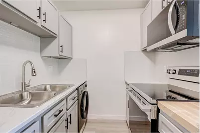 225 E 8th Ave #C-17, Longmont, CO 80504 - Photo 3