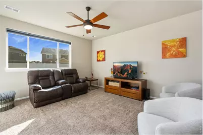 2642 Sapphire St, Loveland, CO 80537 - Photo 5