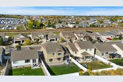 2642 Sapphire St, Loveland, CO 80537 - Photo 29
