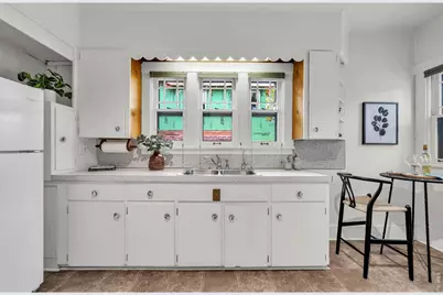685 S Emerson St, Denver, CO 80209 - Photo 11