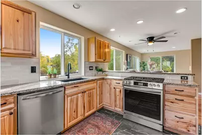 217 Park St, Lyons, CO 80540 - Photo 9