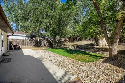 818 Hubbard Dr, Longmont, CO 80504 - Photo 29