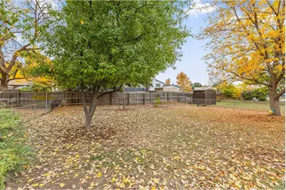 1121 S Gay Dr, Longmont, CO 80501 - Photo 25