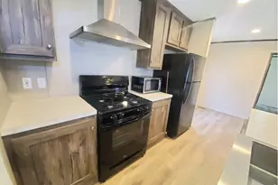 1428 Sunset Pl, Loveland, CO 80537 - Photo 9