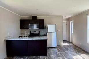 1301 E Johnson St, Holyoke, CO 80734 - Photo 3