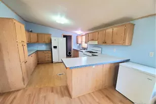 221 W 57th St, Loveland, CO 80538 - Photo 9