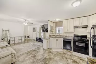 211 B St, Evans, CO 80620 - Photo 7