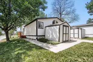 3432 Black Hills, Longmont, CO 80504 - Photo 7