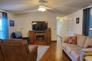 1468 Sylmar Pl, Loveland, CO 80537 - Photo 5