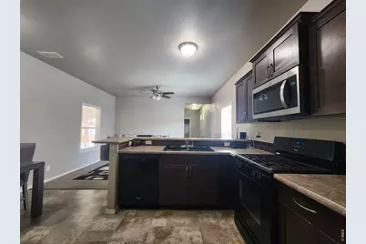 425 Barnard Ct, Longmont, CO 80501 - Photo 5