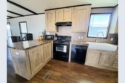 301 B St, Evans, CO 80620 - Photo 7