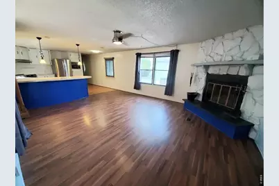 221 W 57th St #72A, Loveland, CO 80538 - Photo 5