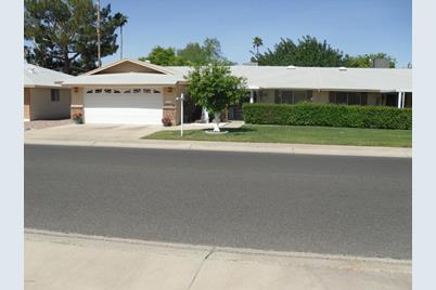 10426 W Prairie Hills Circle, Sun City, AZ 85351 - Photo 1
