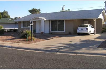 12242 N Saint Annes Drive, Sun City, AZ 85351 - Photo 1
