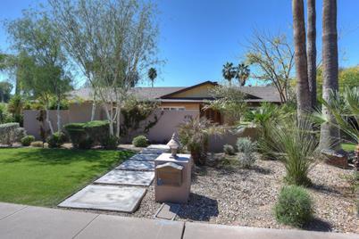 676 W Moon Valley Drive, Phoenix, AZ 85023 - Photo 1