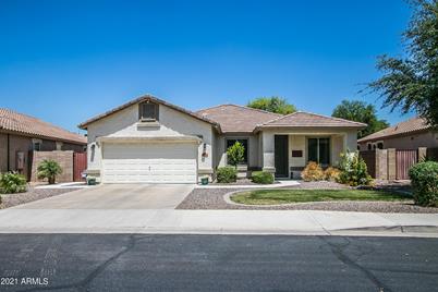 4272 E Torrey Pines Lane - Photo 1