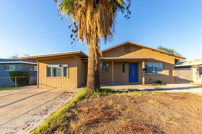 2084 E Don Carlos Avenue - Photo 1