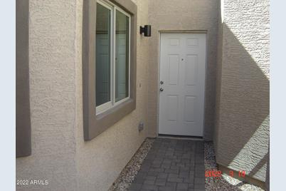 689 Dylan Court - Photo 1