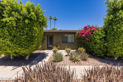 1850 E Maryland Avenue #20 - Photo 1
