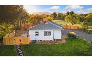 437 Clover Ln, Fort Collins, CO 80521 - Photo 1