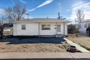 302 S McKinley Ave, Fort Lupton, CO 80621 - Photo 1