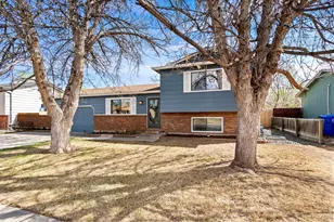 228 Blossom Dr, Loveland, CO 80537 - Photo 1