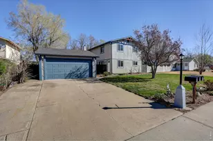 582 Highland Dr, Longmont, CO 80504 - Photo 1