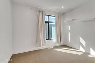 275 W 800, Salt Lake City, UT 84101 - Photo 17