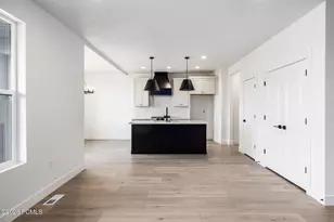 6033 N Fairview Dr, Heber City, UT 84032 - Photo 7