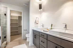 6055 N Fairview Dr, Heber City, UT 84032 - Photo 15