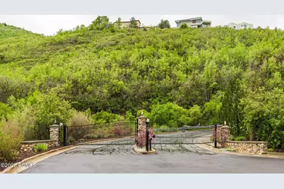 326 S Maryfield Drive, Salt Lake City, UT 84108 - Photo 9