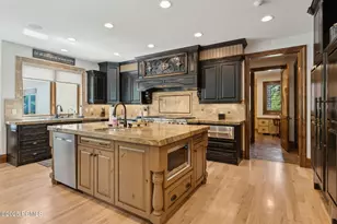 1 Cross Hill Ln, Sandy, UT 84092 - Photo 33