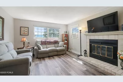 901 Schneitter Circle #B7, Midway, UT 84049 - Photo 9