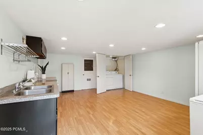 1925 E Hillcrest Avenue, Salt Lake City, UT 84106 - Photo 33